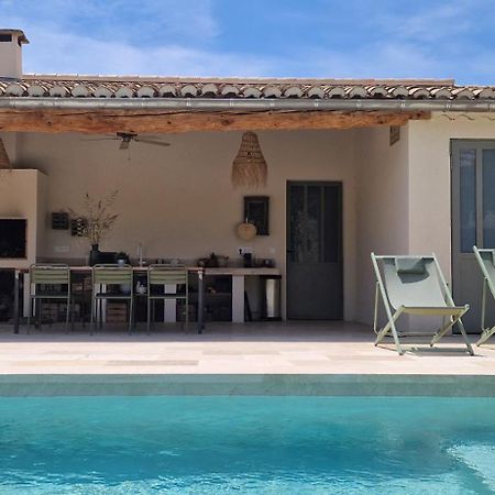 Appartement Dans Un Mas Provencal Renove Saint-Hilaire-d'Ozilhan Luaran gambar